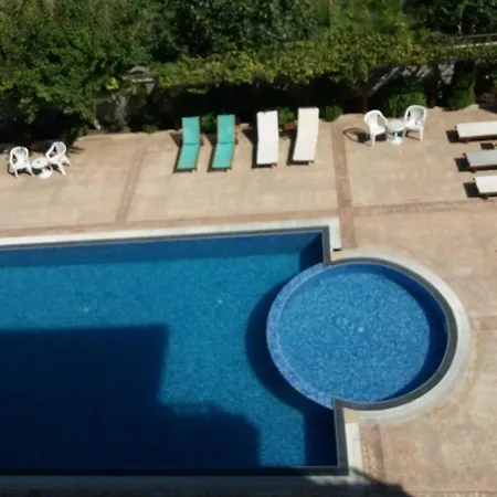 Apartment Persani 3 *